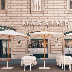 https://massimo-dazeglio.it-romehotels.com